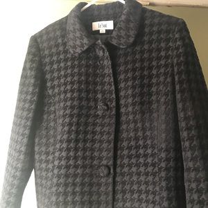 LeSuit black skirt suit